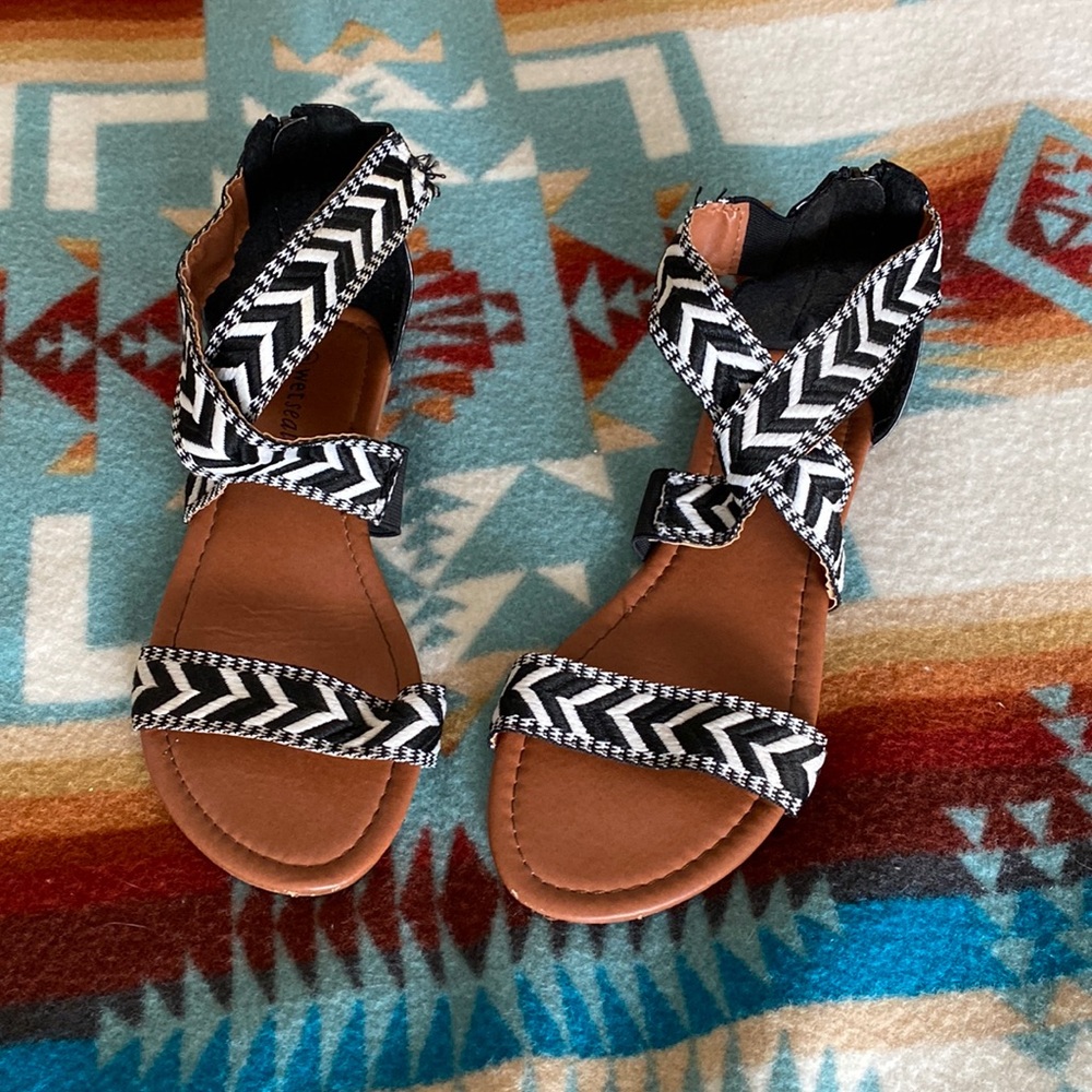 Black and White Aztec Print Sandals - Picture 1 of 5